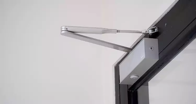 Screen Door Closer Repair in Apopka, FL