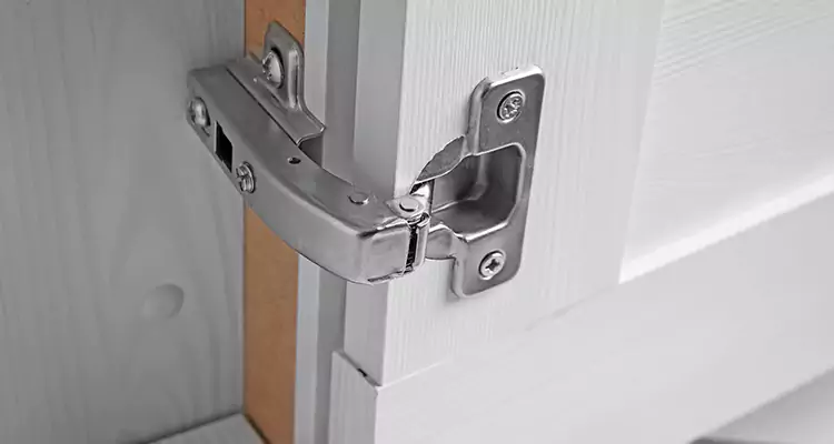 Shower Door Hinge Replacement in Apopka, FL