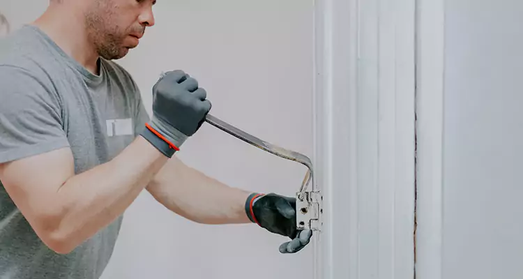 Cracked Door Jamb Repair in Apopka, FL