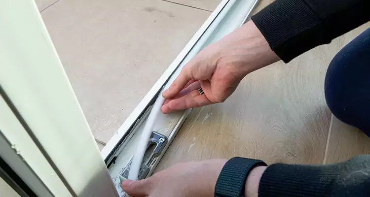 Garage Door Off Track Repair in Apopka, FL