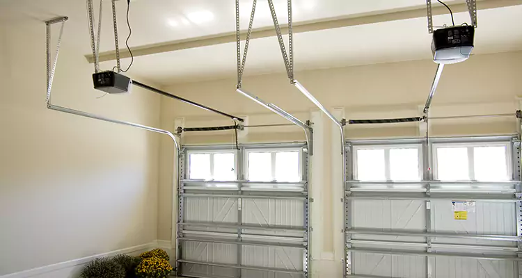 Residential Emergency Garage Door Repair in Apopka, FL