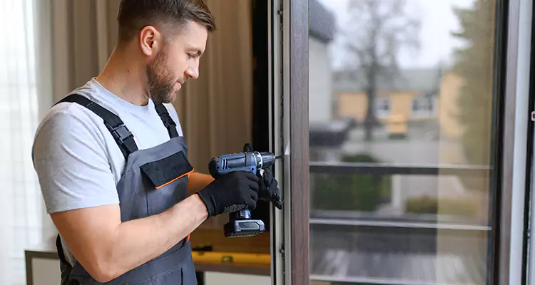 Sliding Screen Door Handle Repair in Apopka, FL