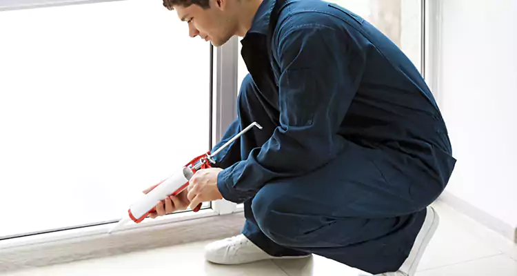 Window Glass Caulk Repair in Apopka, FL