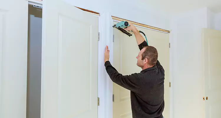 Top Rated Door Fixing ServiceFixing Garage Door Track in Apopka, FL