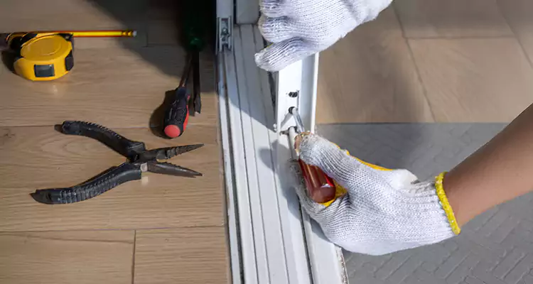 Closet Sliding Door Track Repair in Apopka, FL