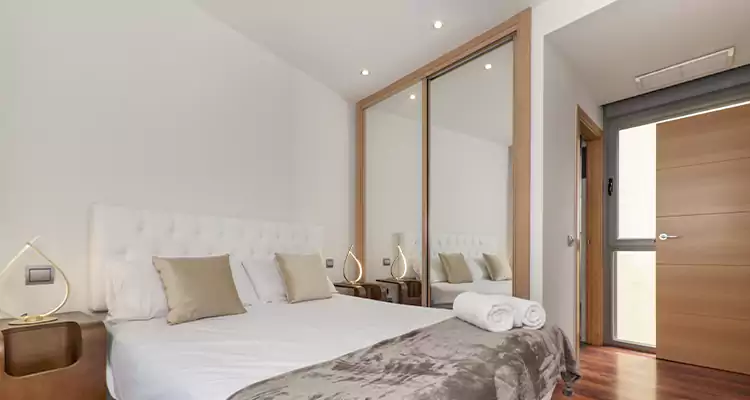 Sliding Wardrobe Door Mirror Replacement in Apopka, FL