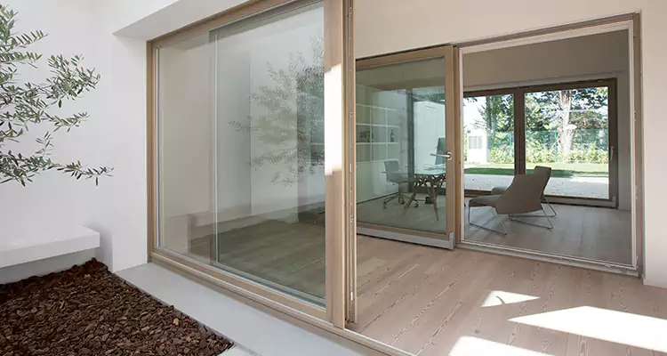 Sliding Screen Door Bottom Track Replacement in Apopka, FL